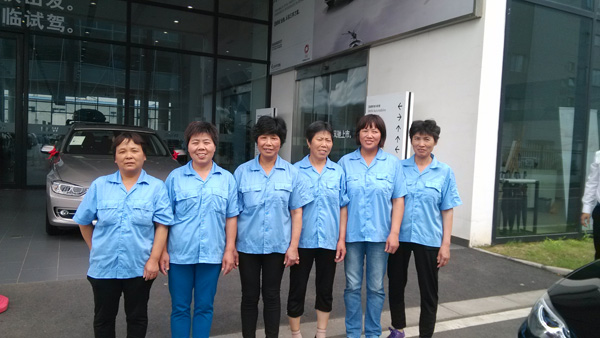 工廠、商務大樓、工業園區、私人企業、電影院、銀行、政府機關、學校、酒店娛樂場所等清潔外包服務